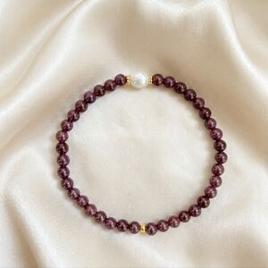 Mozambique Purple Garnet/Freshwater Natural Pearl Bracelet